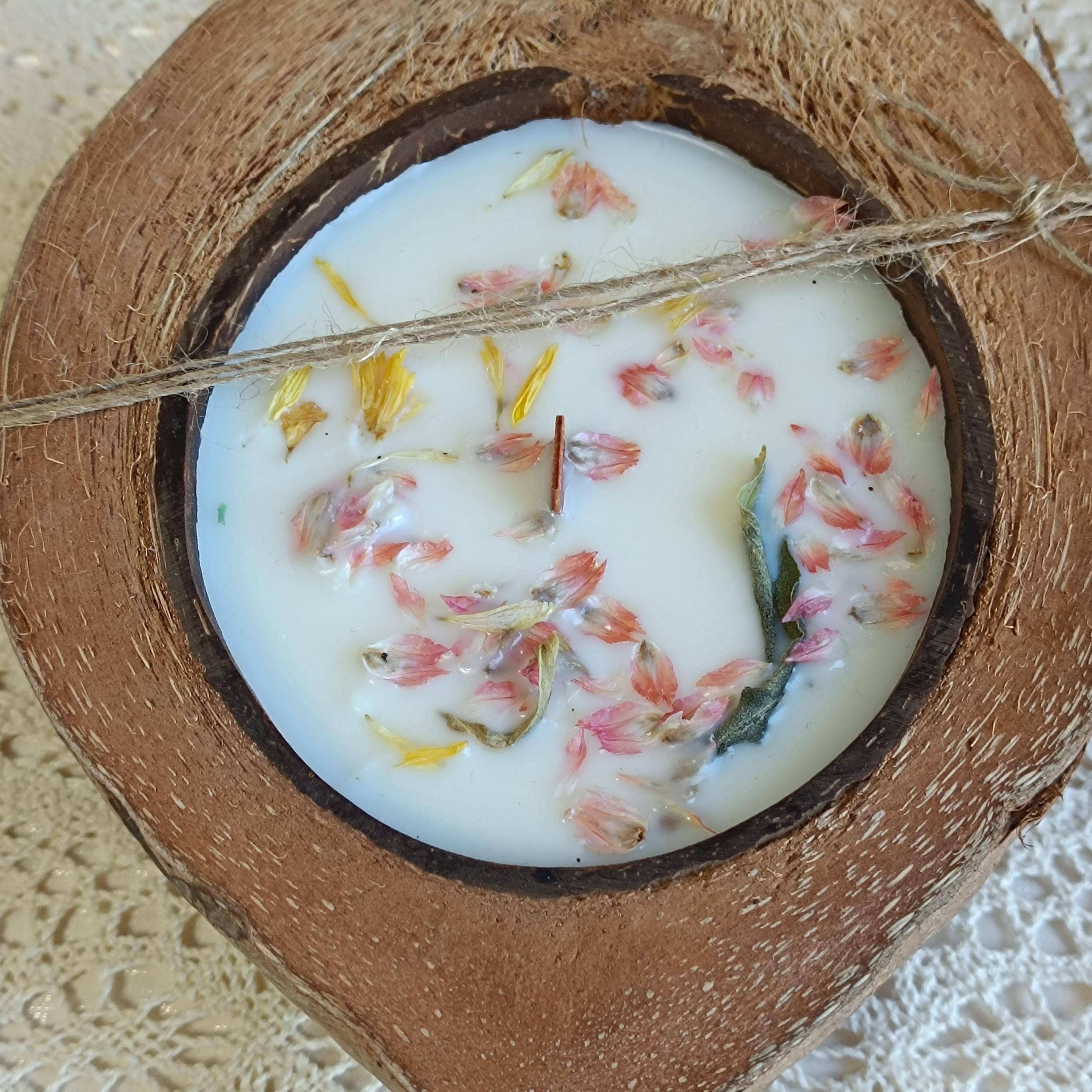 Coconut Wood Dough Bowl Candle: Dried Floral Soy Wax, Wooden Wick, Housewarming Gift