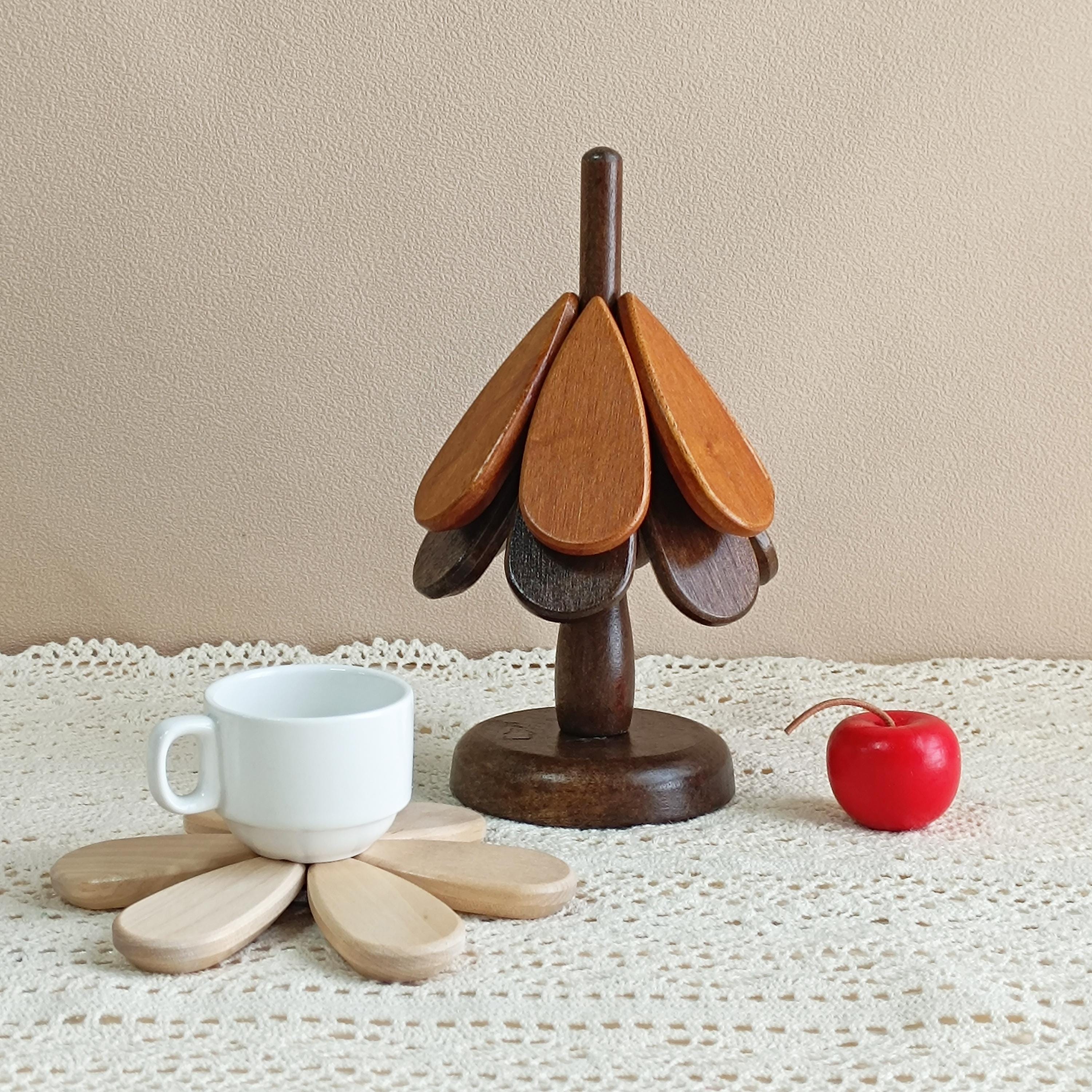 Christmas Tree Wooden Coaster Set - Heat Resistant Table Mats - Scandi Nordic Kitchen Decor - Handmade Christmas Gift
