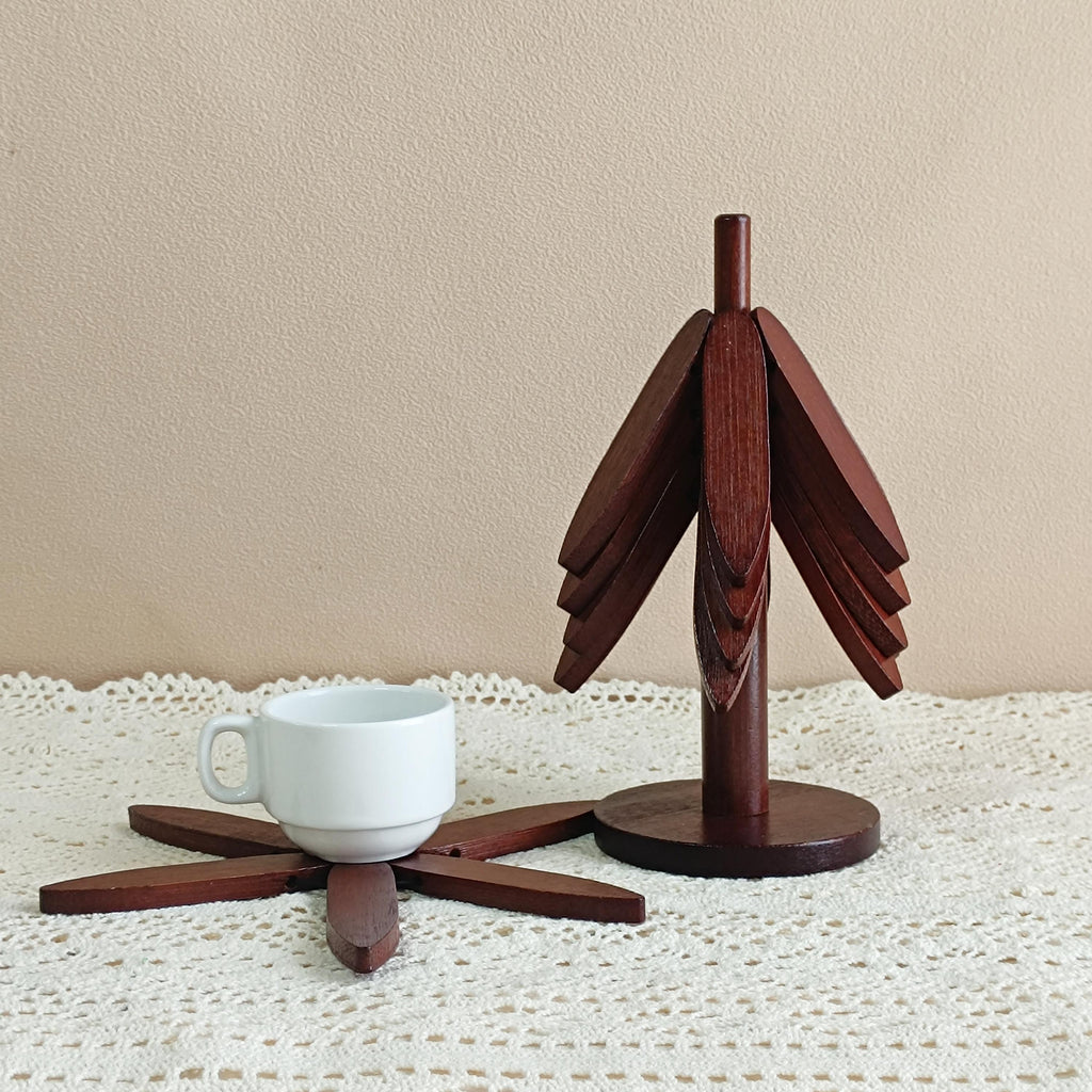 Christmas Tree Wooden Coaster Set - Heat Resistant Table Mats - Scandi Nordic Kitchen Decor - Handmade Christmas Gift