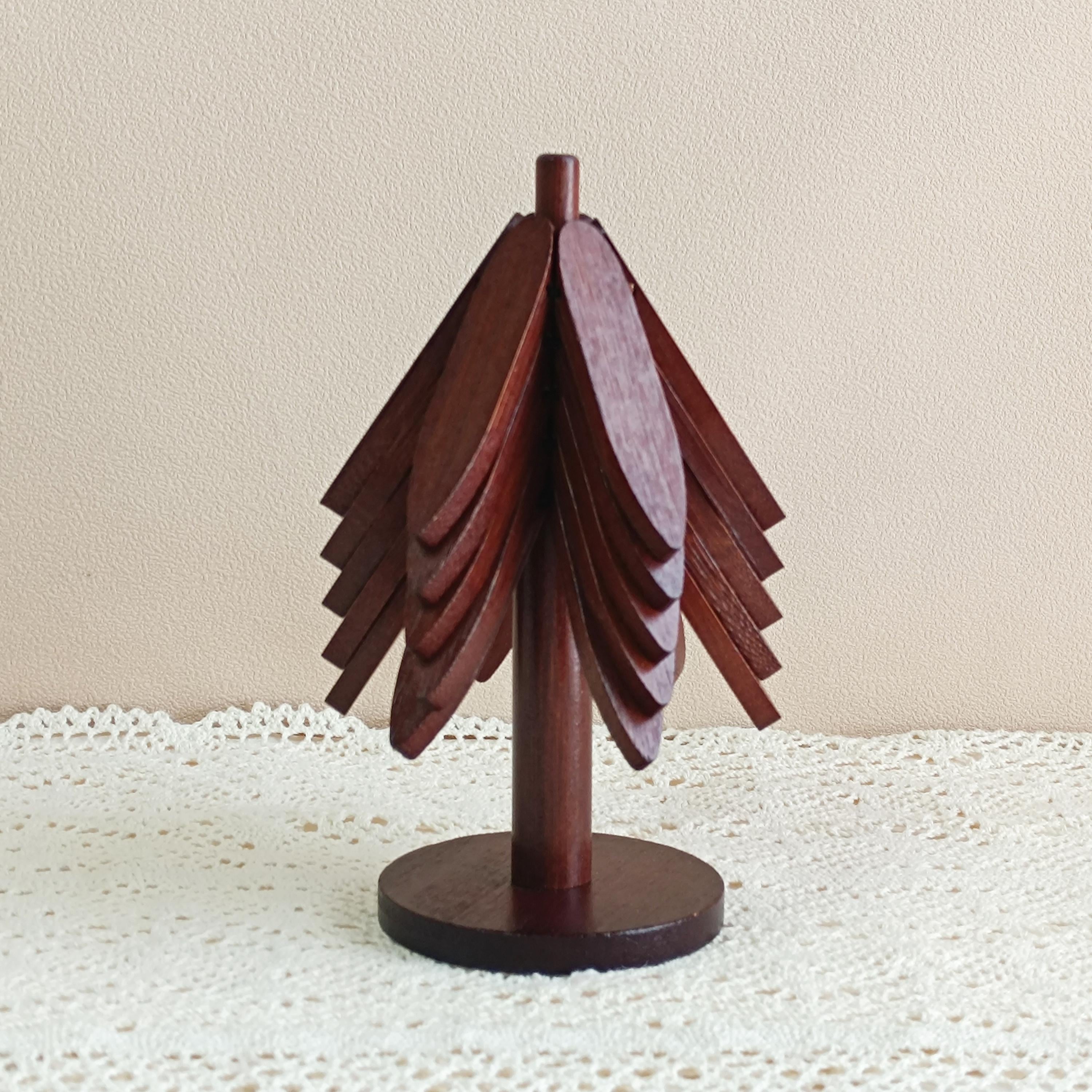 Christmas Tree Wooden Coaster Set - Heat Resistant Table Mats - Scandi Nordic Kitchen Decor - Handmade Christmas Gift