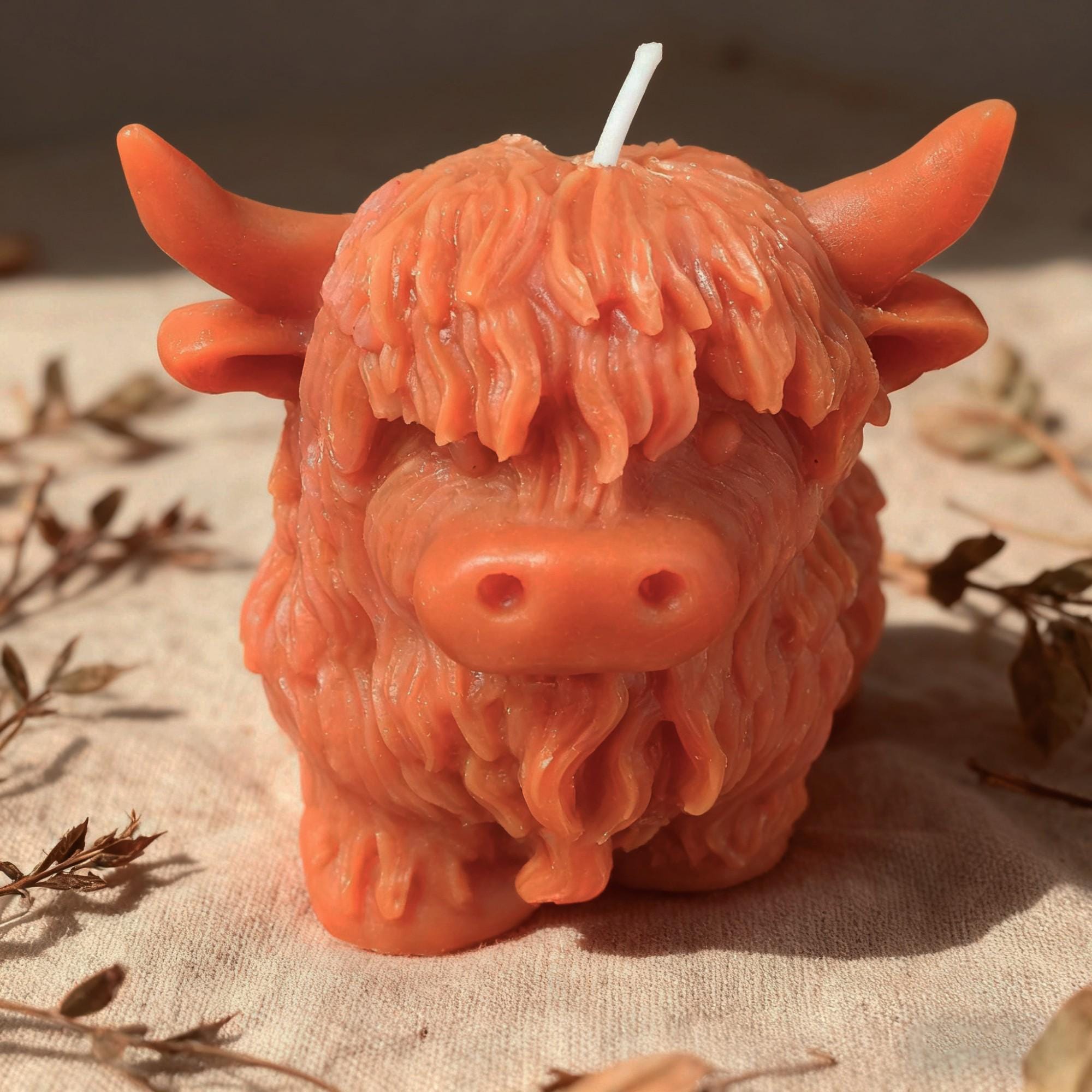 Highland Cow Candle,Handmade Real Wax Highland Cattle Decor Vintage Animal Candles Christmas Gift